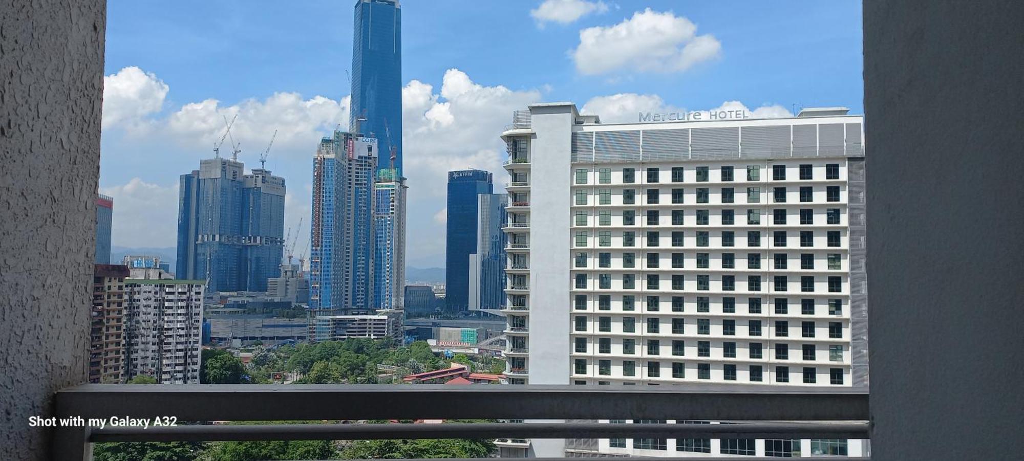 One Maxim Residence At Taragon Kuala Lumpur Extérieur photo
